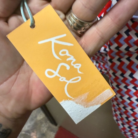 Kona Sol One-Piece Swimsuit – Size 18 – Multicolor Chevron - Picture 3 of 4